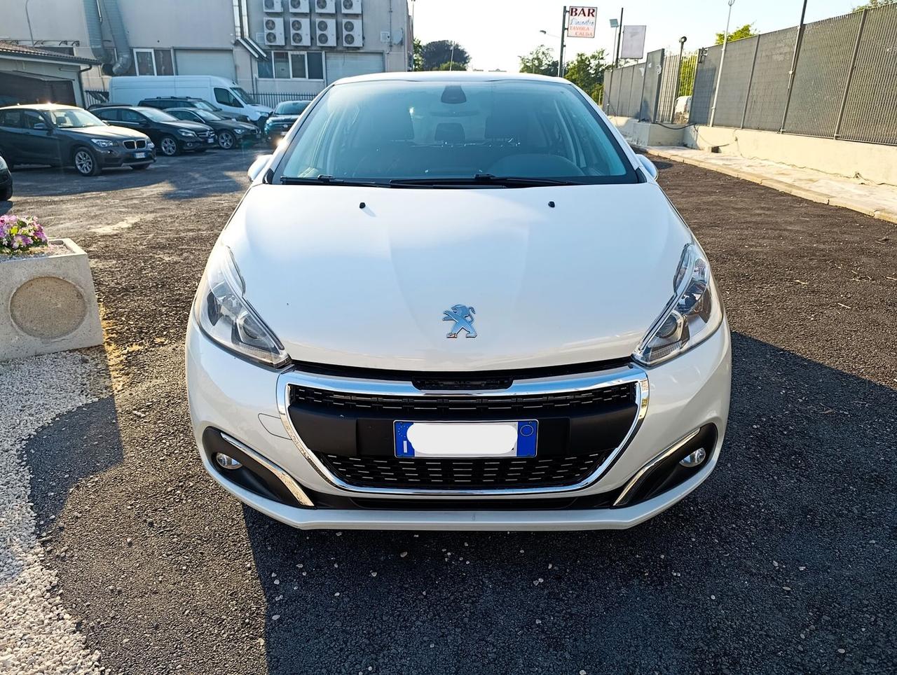 Peugeot 208 1.2 puretech Allure 82cv 5p