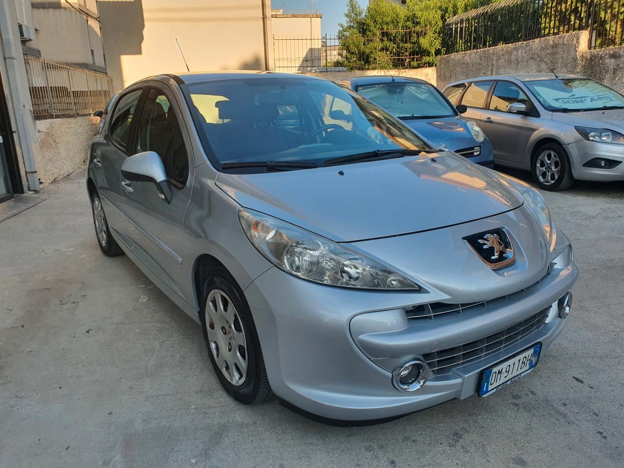 Peugeot 207 1.6 HDi 90CV 5p. XS