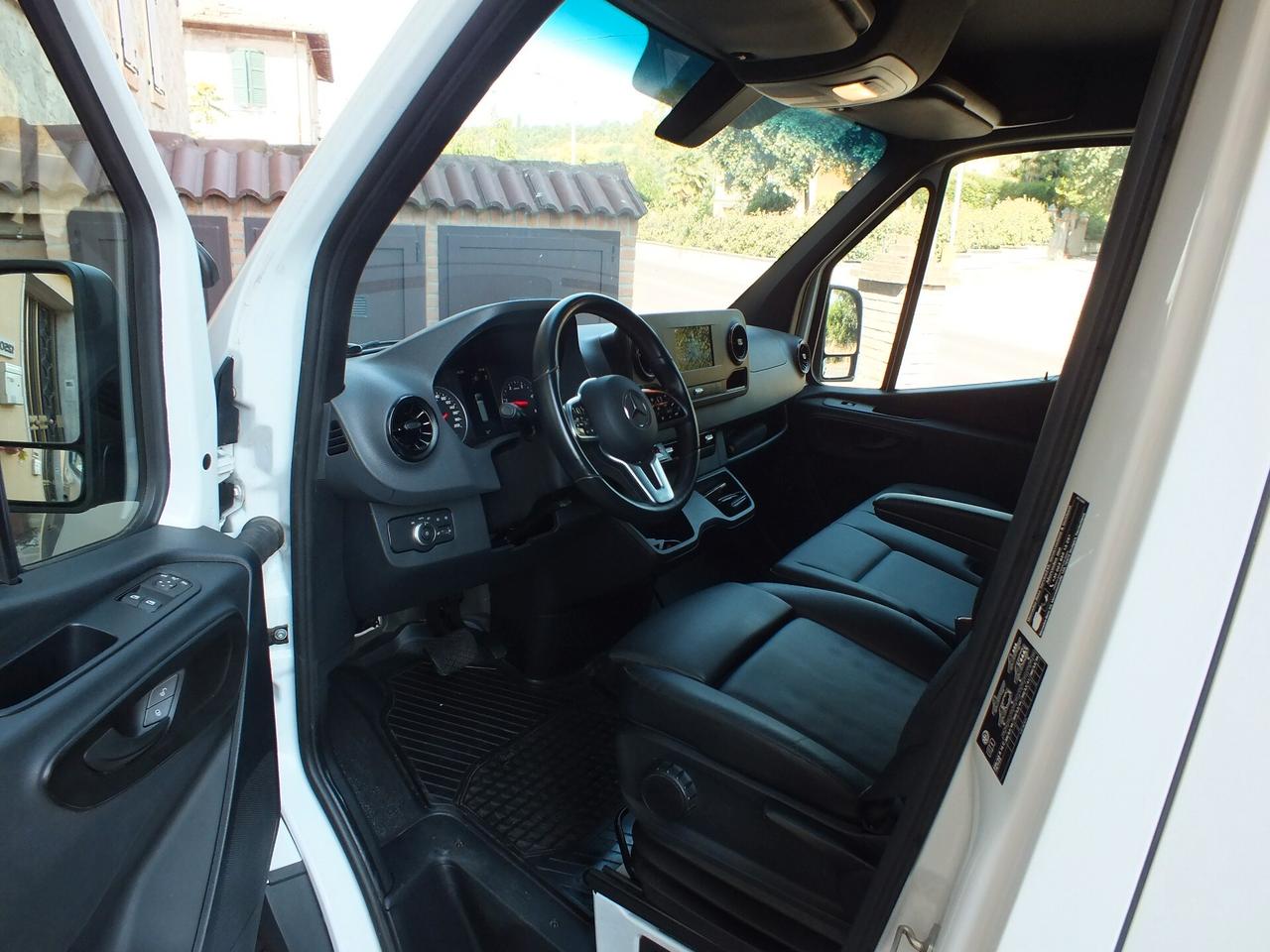 M.B SPRINTER AUTOMATICO COIBENTATO FRIGO 0-4 GRADI