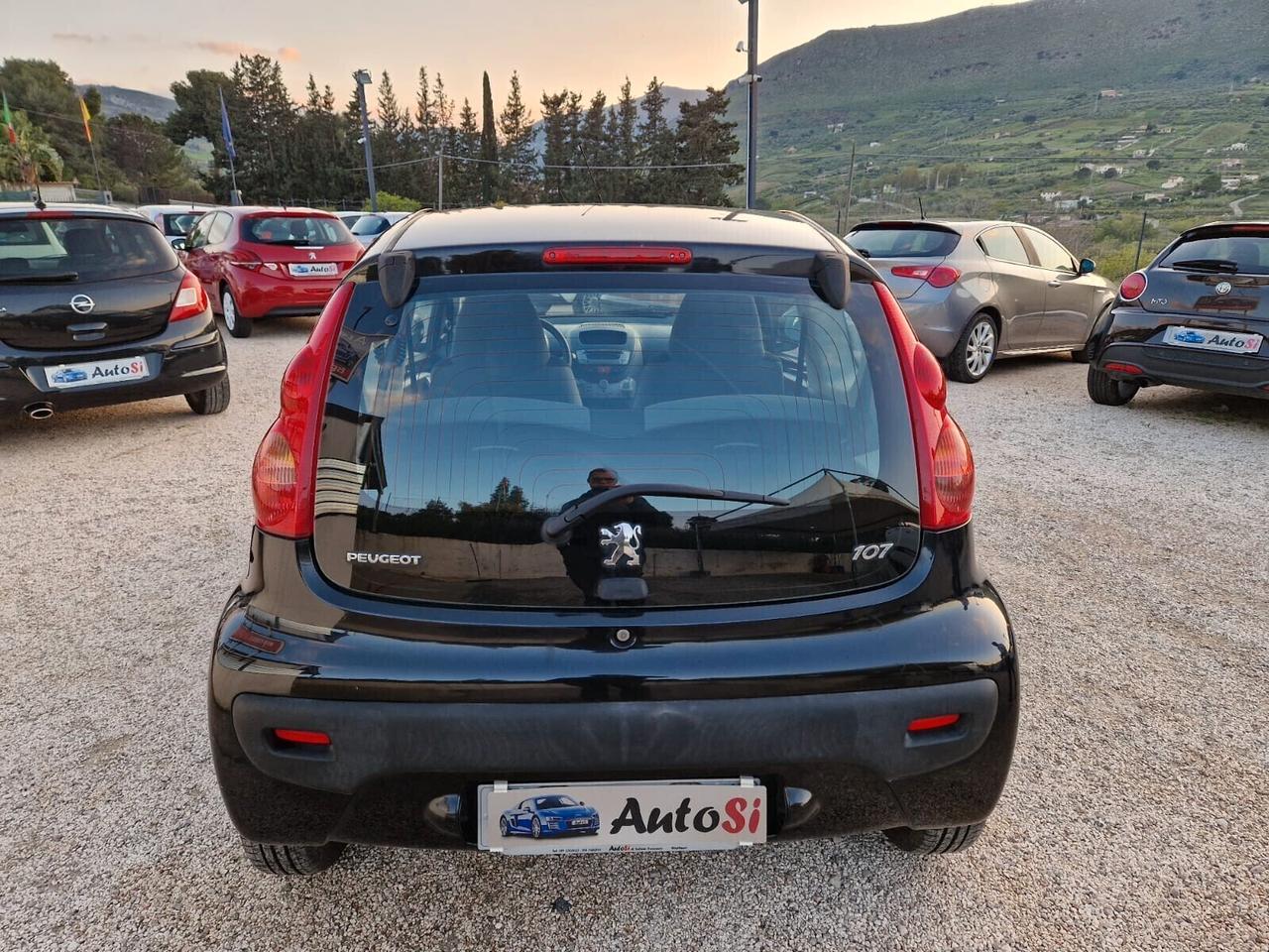 Peugeot 107 1.0 68CV 5p. Allure