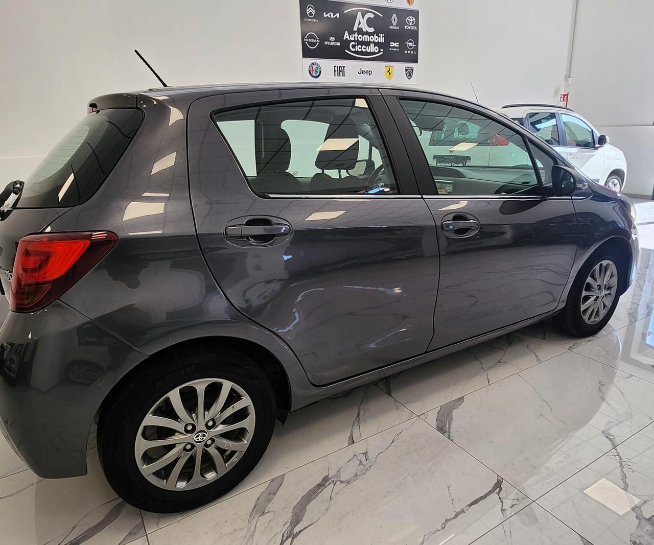 Toyota Yaris 1.0 5 porte Cool
