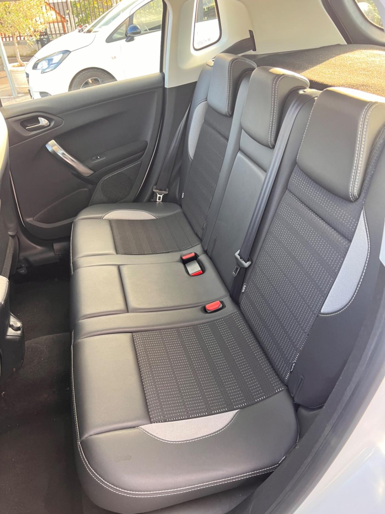 Peugeot 2008 PureTech 82 Allure