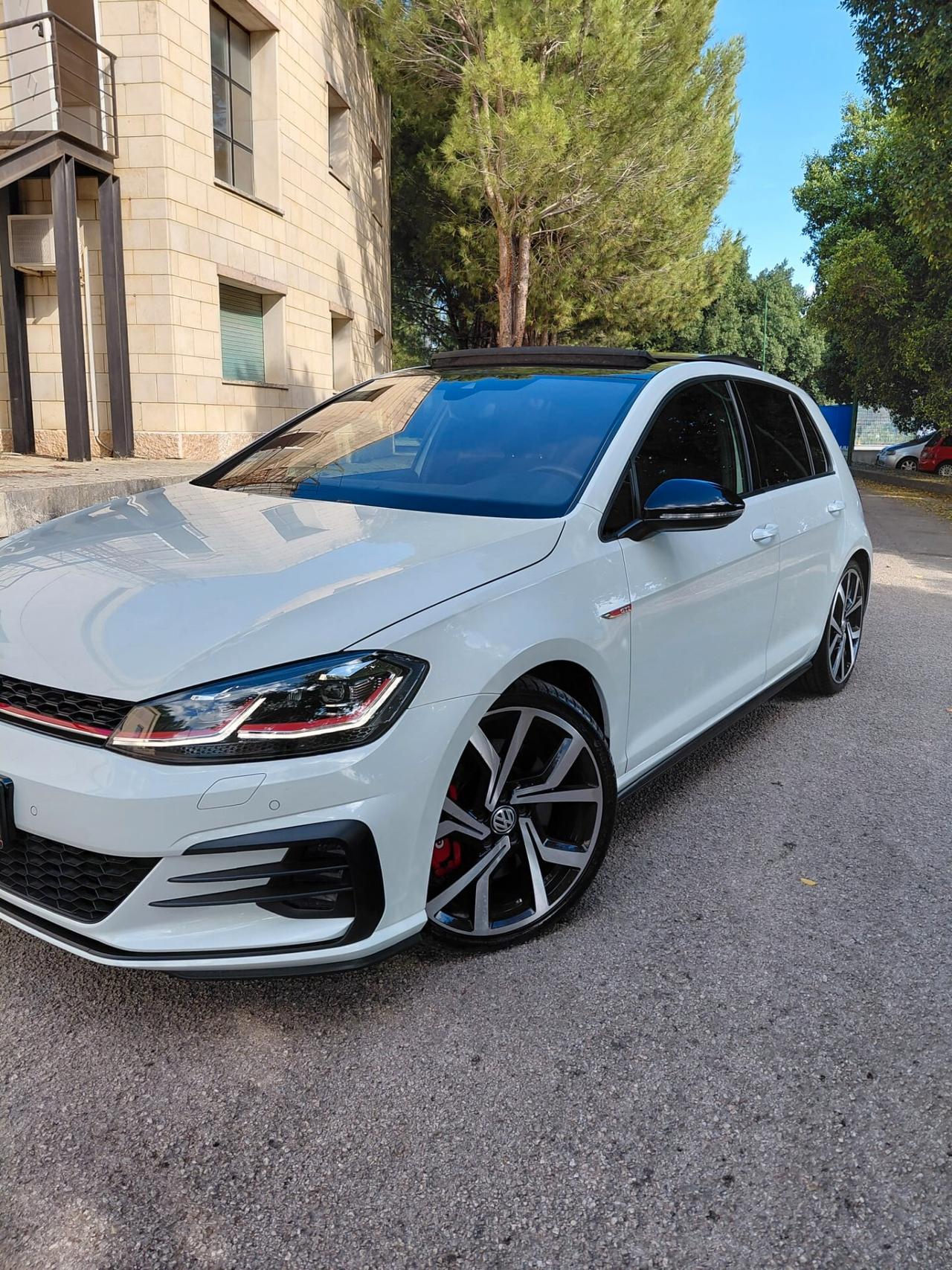 Volkswagen Golf GTI Performance 2.0 245 CV TSI DSG 5p. BMT