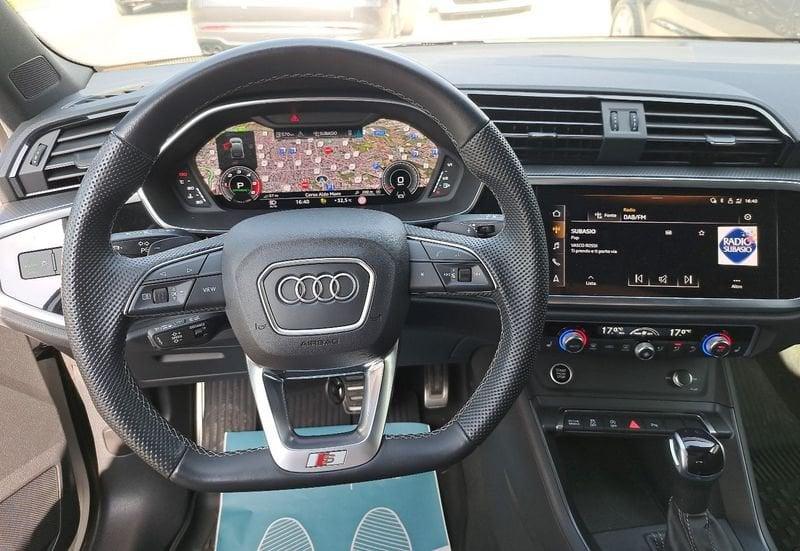 Audi Q3 SPB 35 TDI S tronic Identity Black
