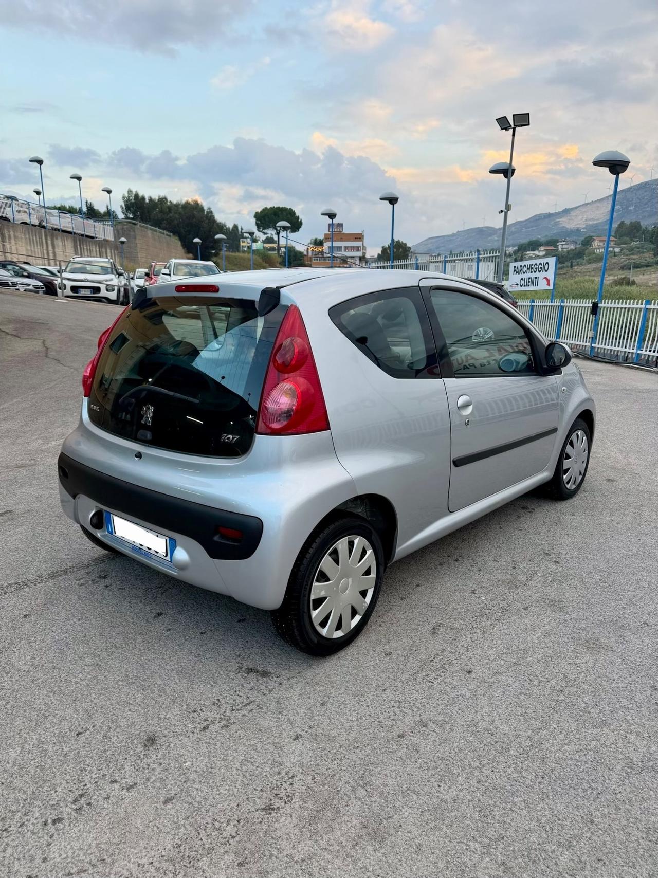 Peugeot 107 1.0 68CV