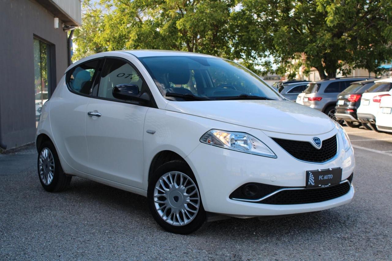 Lancia Ypsilon 1.2 69 CV 5 porte GPL Ecochic Gold