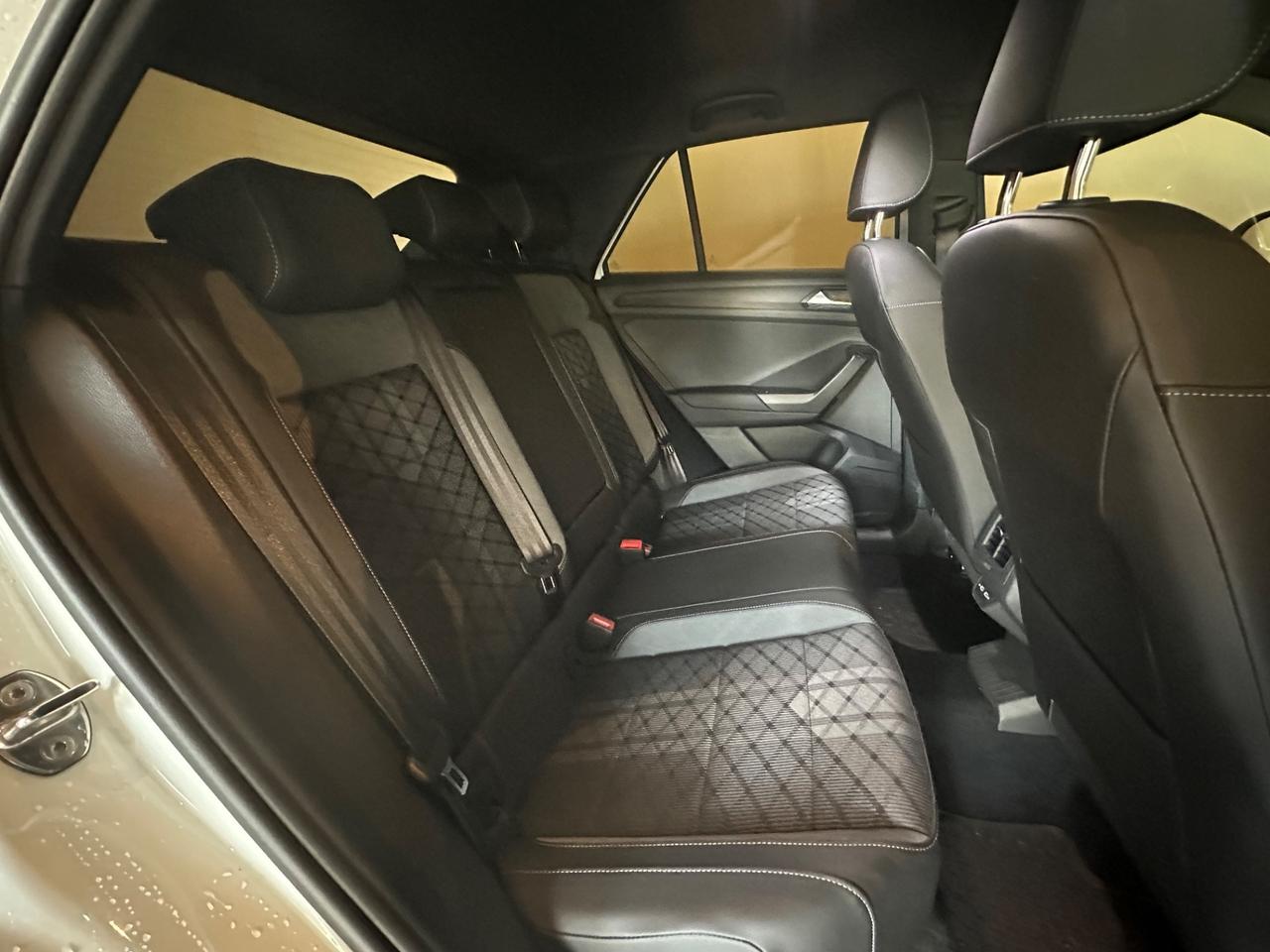 Volkswagen T-Roc 1.0 TSI R-Line