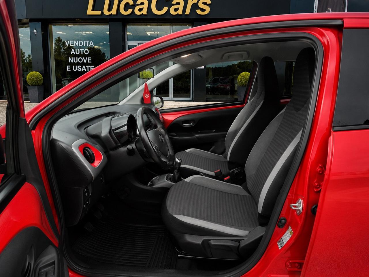 Toyota Aygo 1.0 VVT-i 72 CV 5 porte x-clusiv
