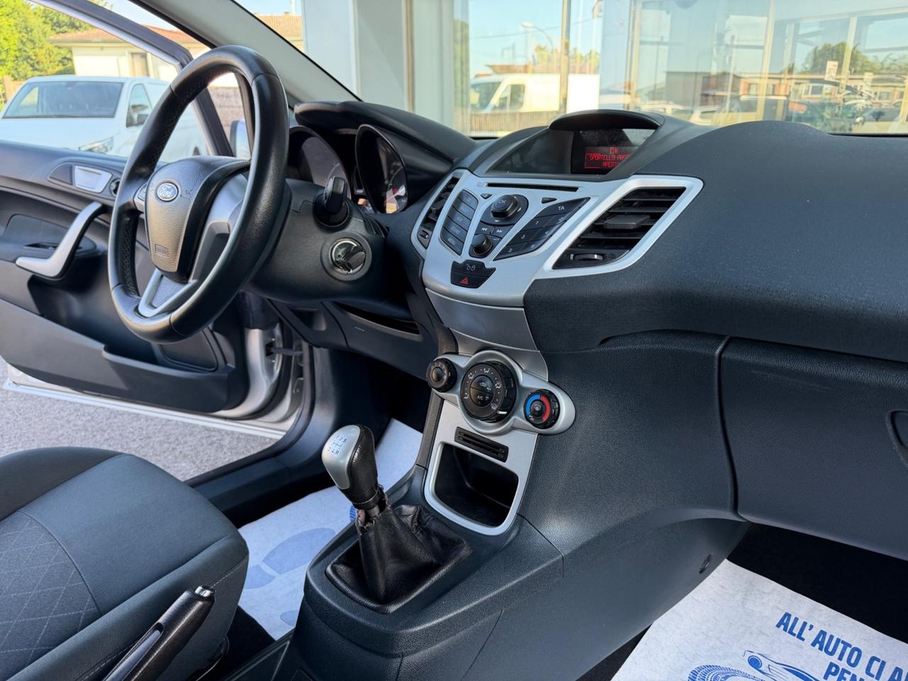 Ford Fiesta Ikon 1.4 TDCi 70CV 5 porte