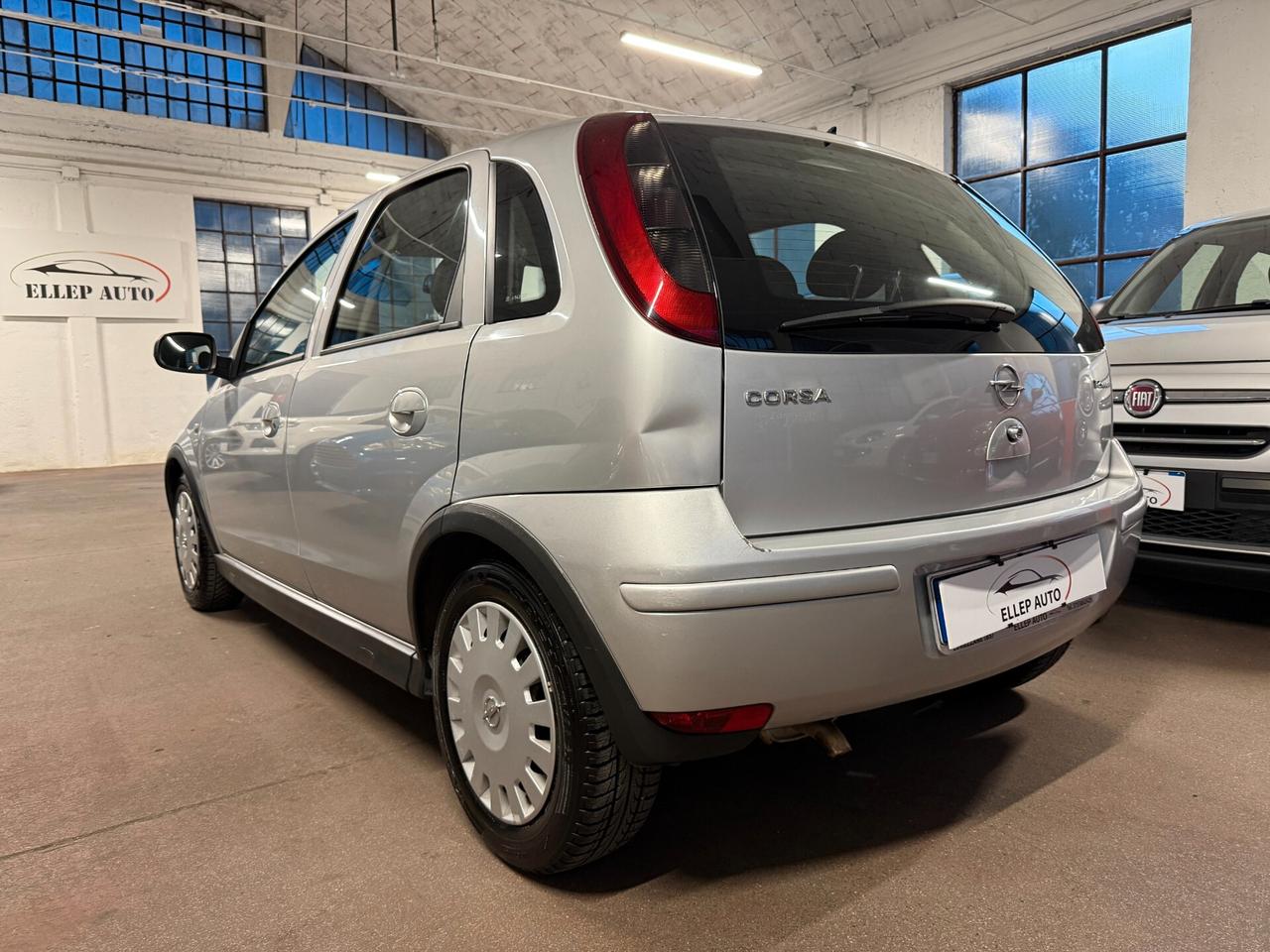 Opel Corsa 1.2i 16V cat 5 porte Club