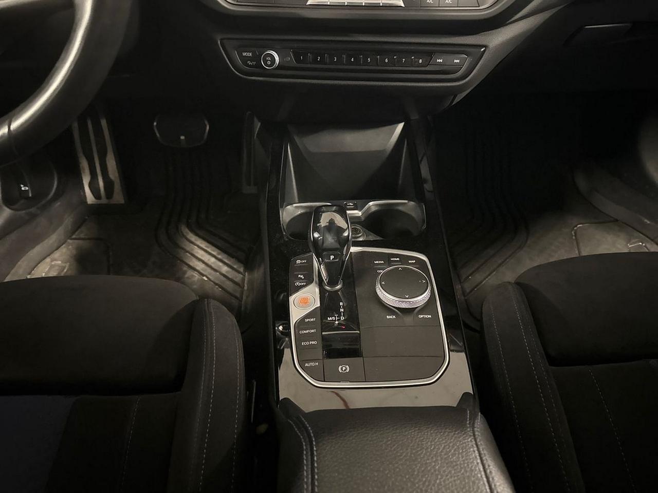 BMW Serie 1 F40 - 116d Msport auto