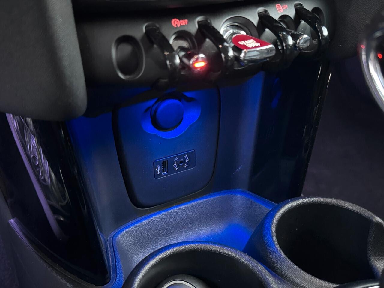 Mini Cooper D 1.5 5 porte - TAGLIANDI CERT. - GARANZIA FINO A 5 ANNI