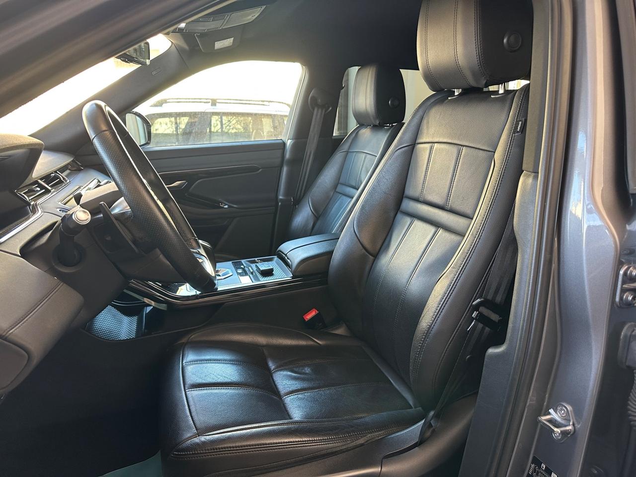 Land Rover Range Evoque 2.0 Hybrid R-Dynamic TD4 150 CV