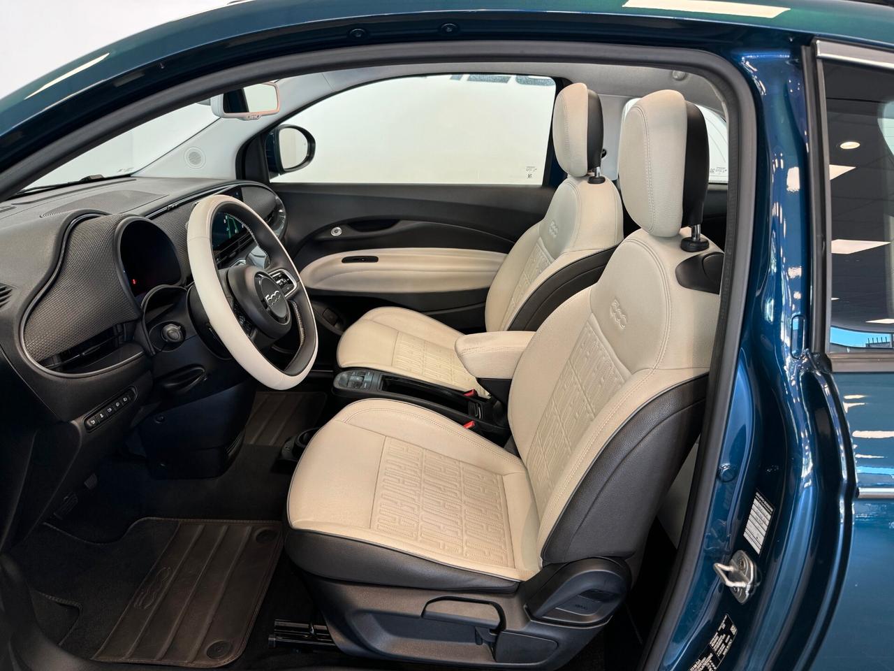 Fiat 500 500e Cabrio 42 kWh La Prima PARI AL NUOVO PREZZO REALE