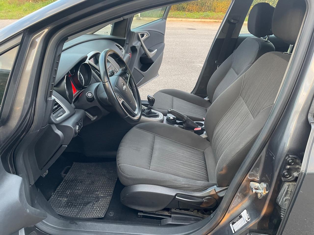 Opel Astra 1.7 CDTI 110CV 5 porte
