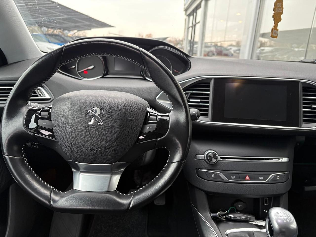 Peugeot 308 ALLURE 1.6 BlueHDi 120 6mt UNICO PR.