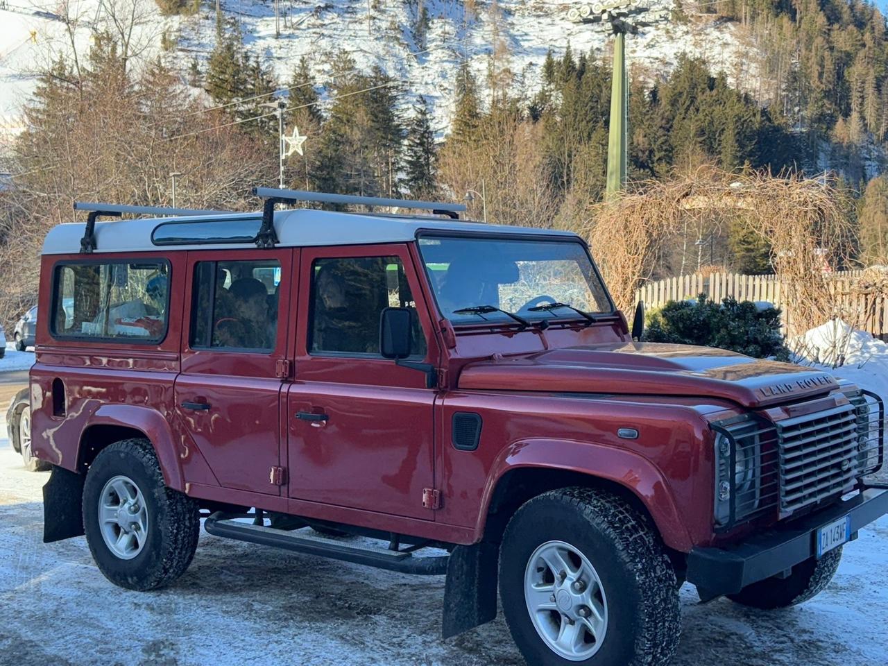 Land Rover Defender 110 2.4 TD4 Station Wagon SE