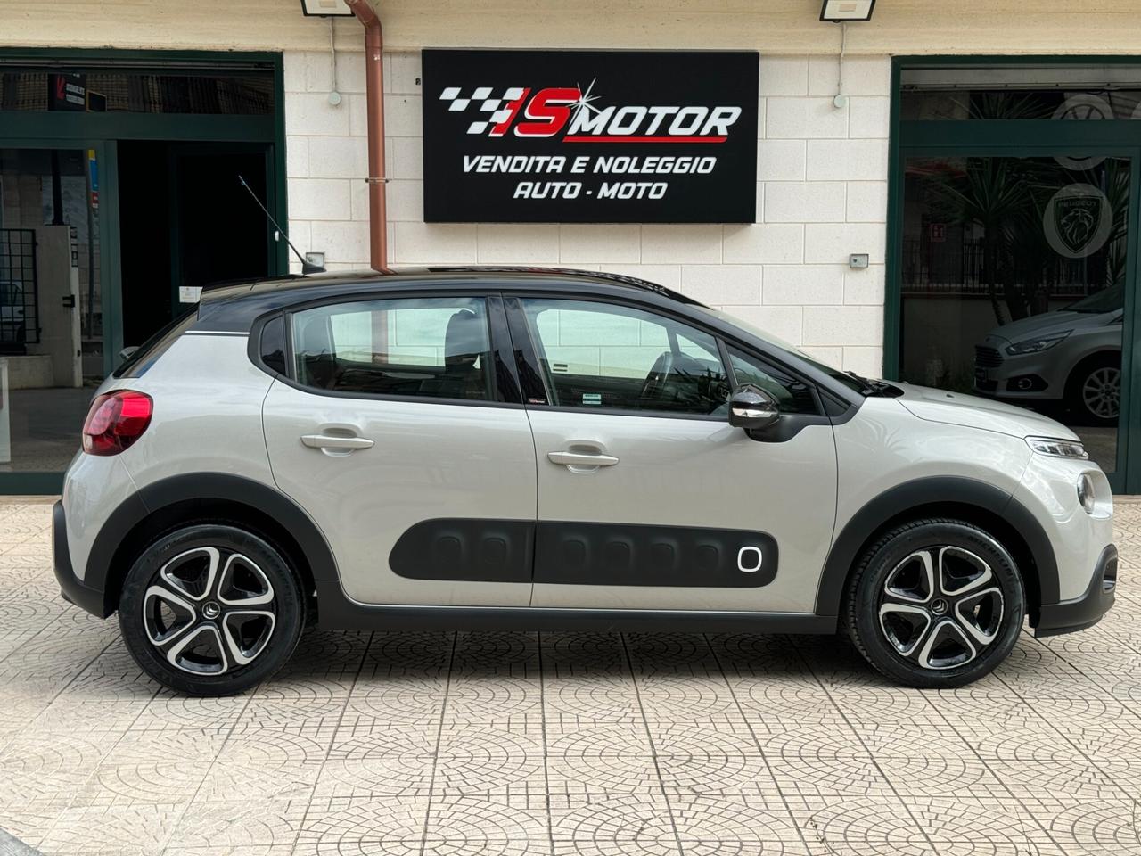 Citroen C3 1.2 puretech Shine 82cv