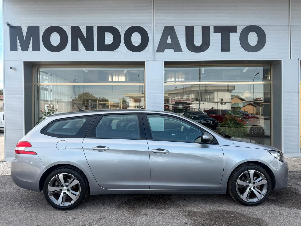Peugeot 308 PureTech Turbo 130 S&S SW Allure