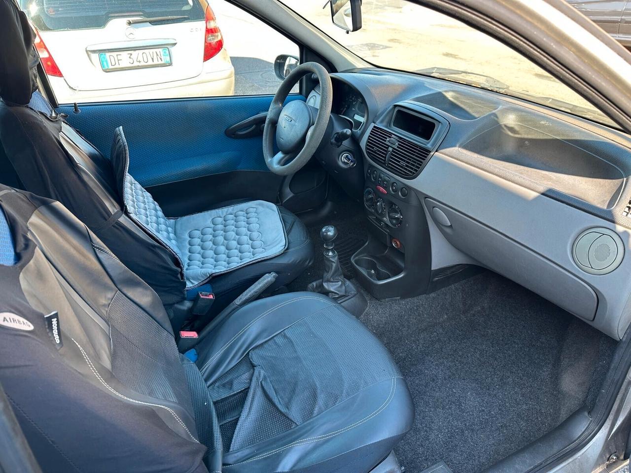 Fiat Punto 1.2i cat 3 porte
