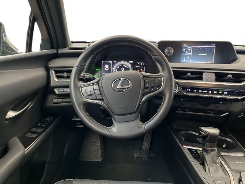 Lexus UX 2019 250h 2.0 Premium 2wd cvt