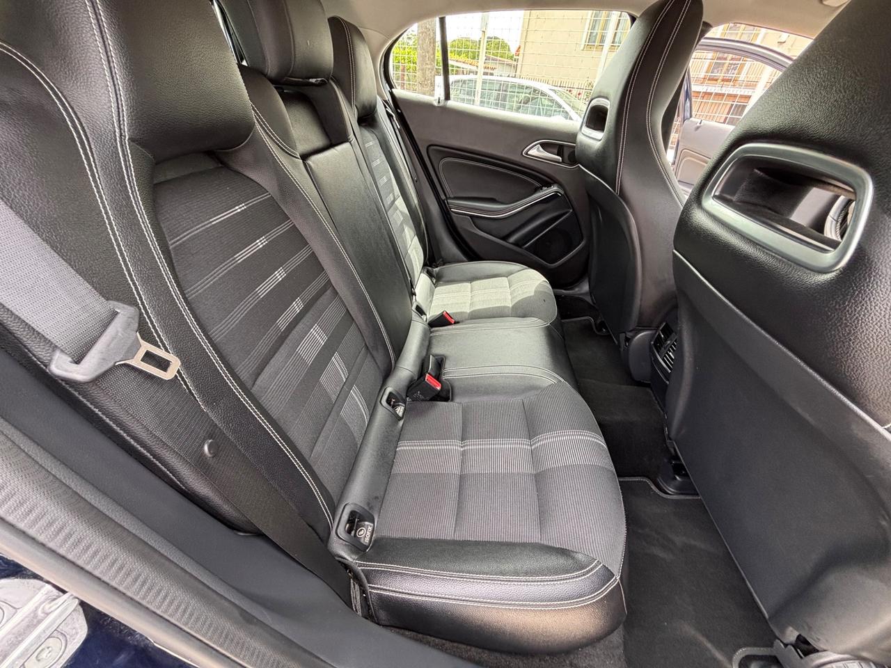 MERCEDES GLA200D 4MATIC AUTOM PERFETTA