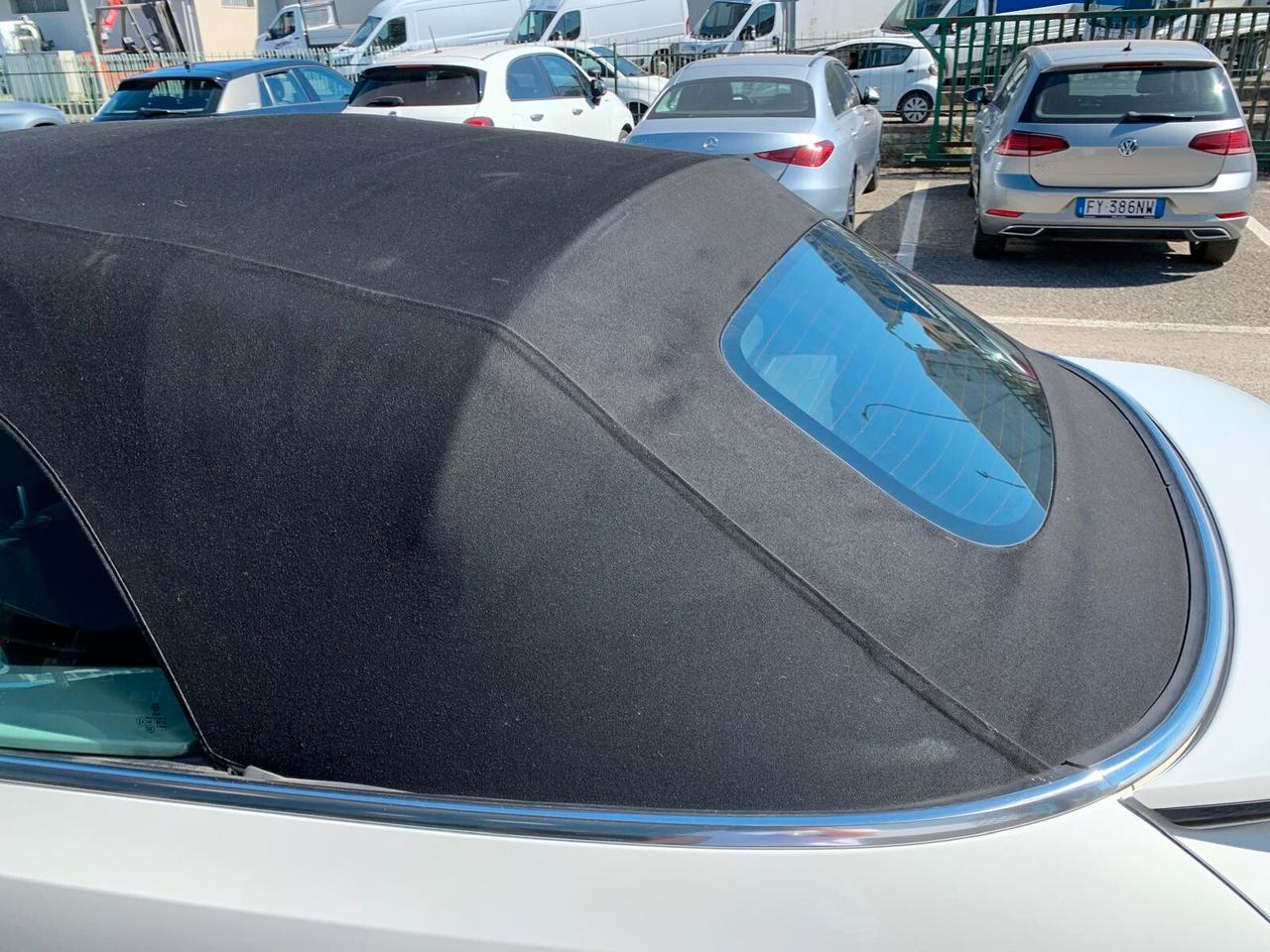 Volkswagen Maggiolino Cabrio 1.6 TDI Design