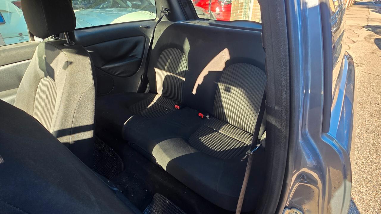 Lancia Ypsilon 1.4 Argento Ecochic GPL