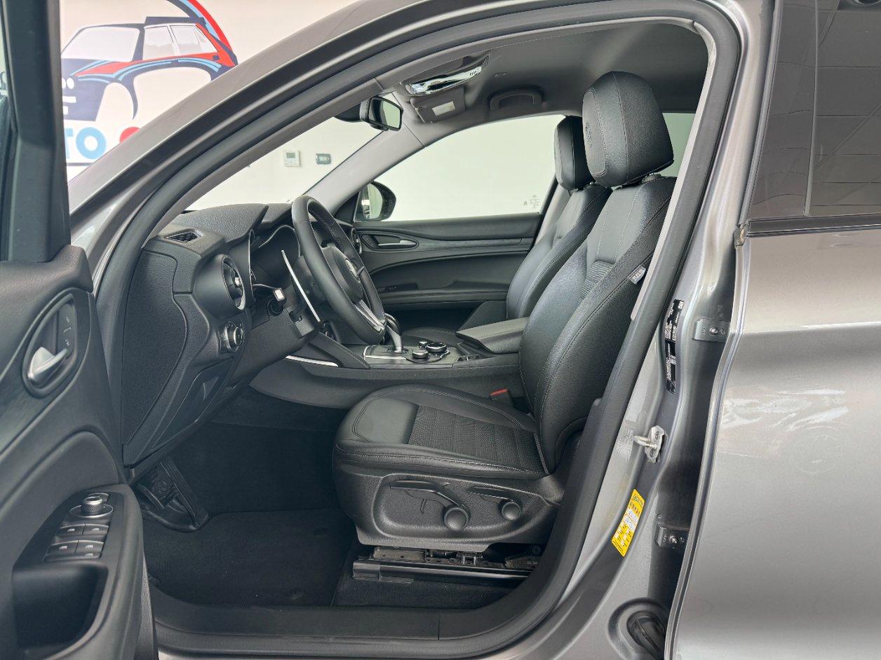 Alfa Romeo Stelvio 2.0 t B-Tech Q4 200cv AT8