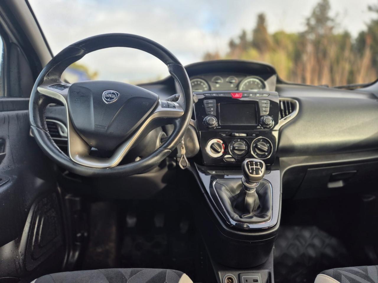 Lancia Ypsilon 0.9 TwinAir 85 CV 5 porte Metano GARANZIA