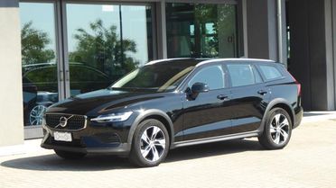 VOLVO V60 Cross Country B4 (d) AWD automatico