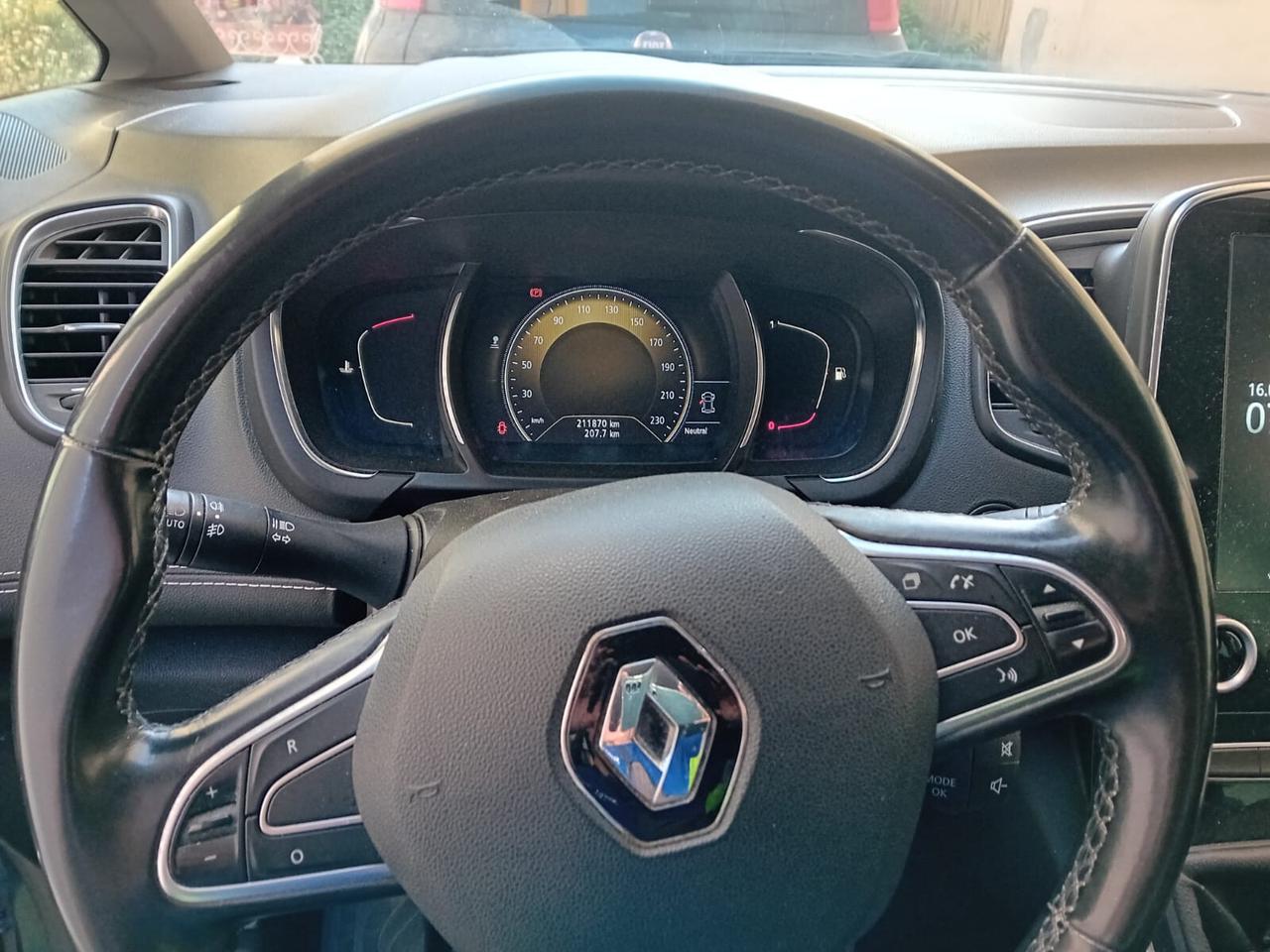 Renault Grand Scenic dCi 8V 110 CV Energy Bose