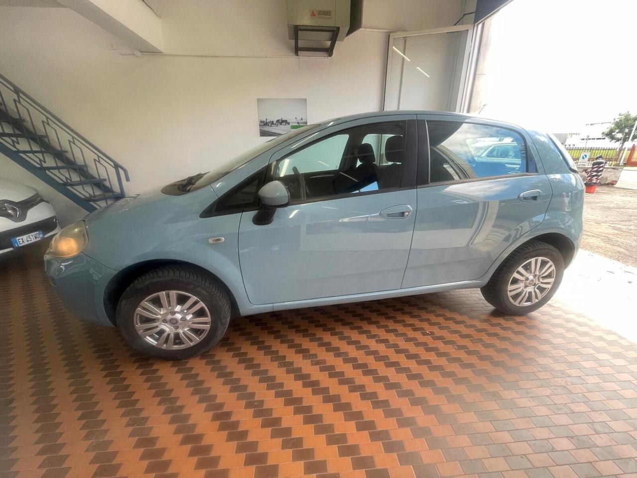 Fiat Punto 1.4 8V 5 porte Natural Power Street