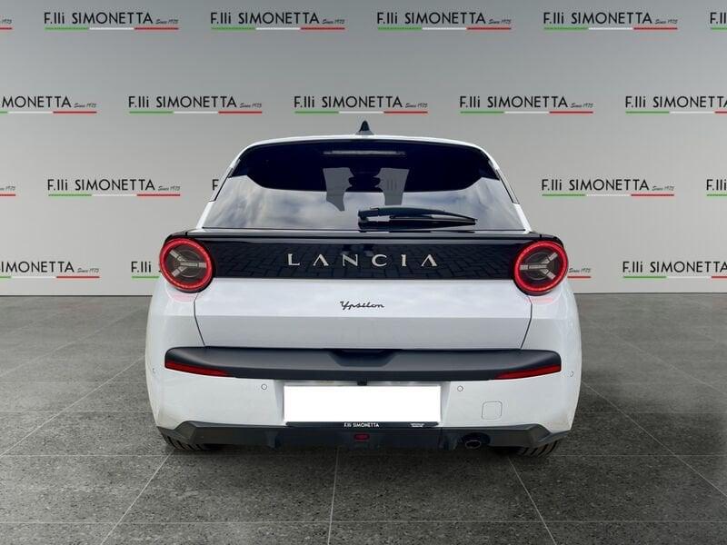 Lancia Ypsilon 1.2 mhev HF Line 110cv e-dct - AZIENDALE