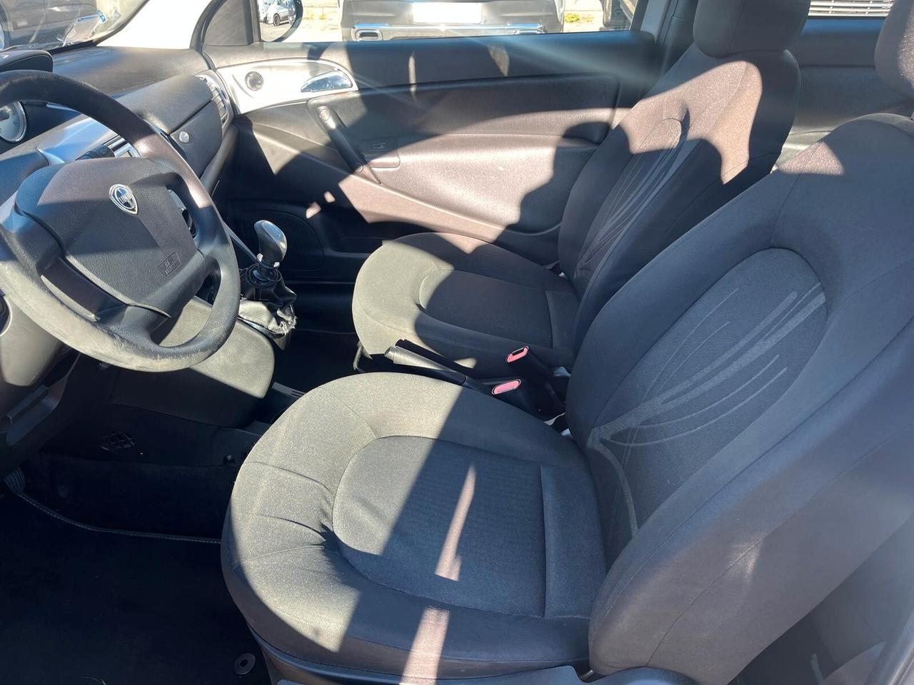 Lancia Ypsilon 1.2 69 CV