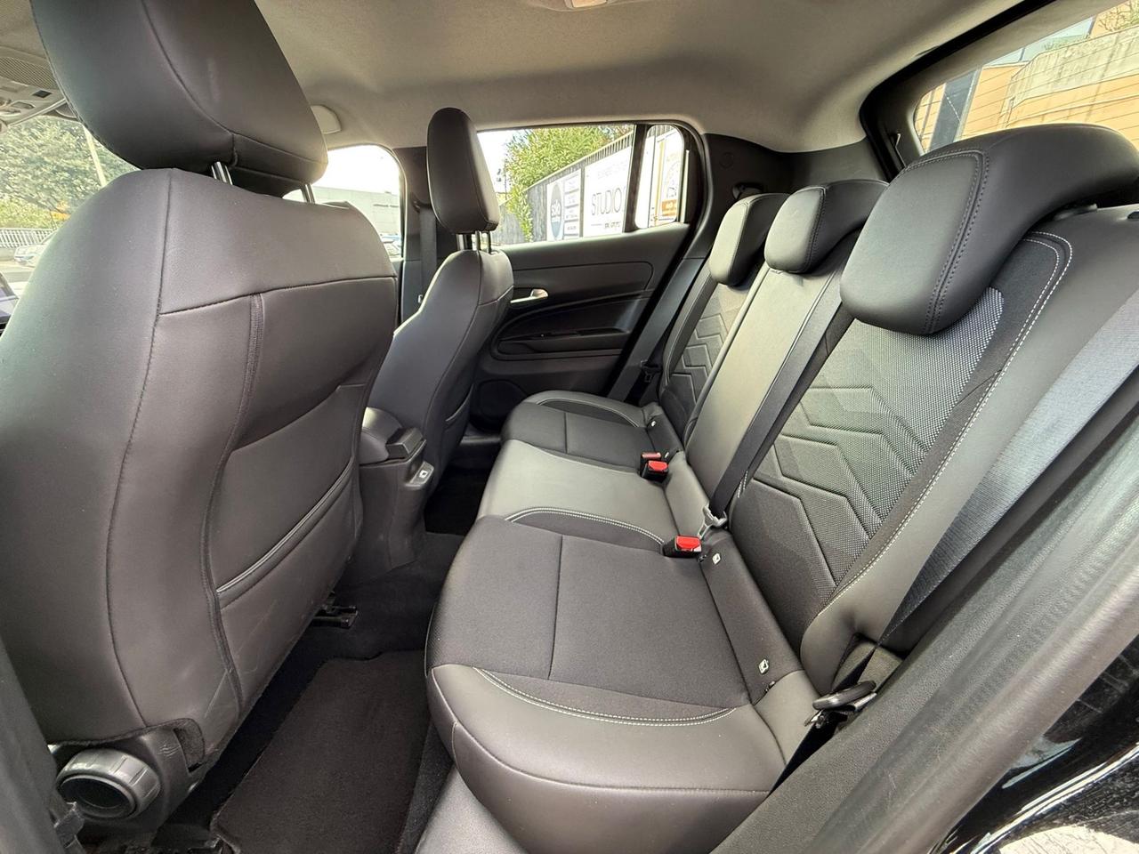 Jeep AVENGER TURBO KM. 30.000 09/2023