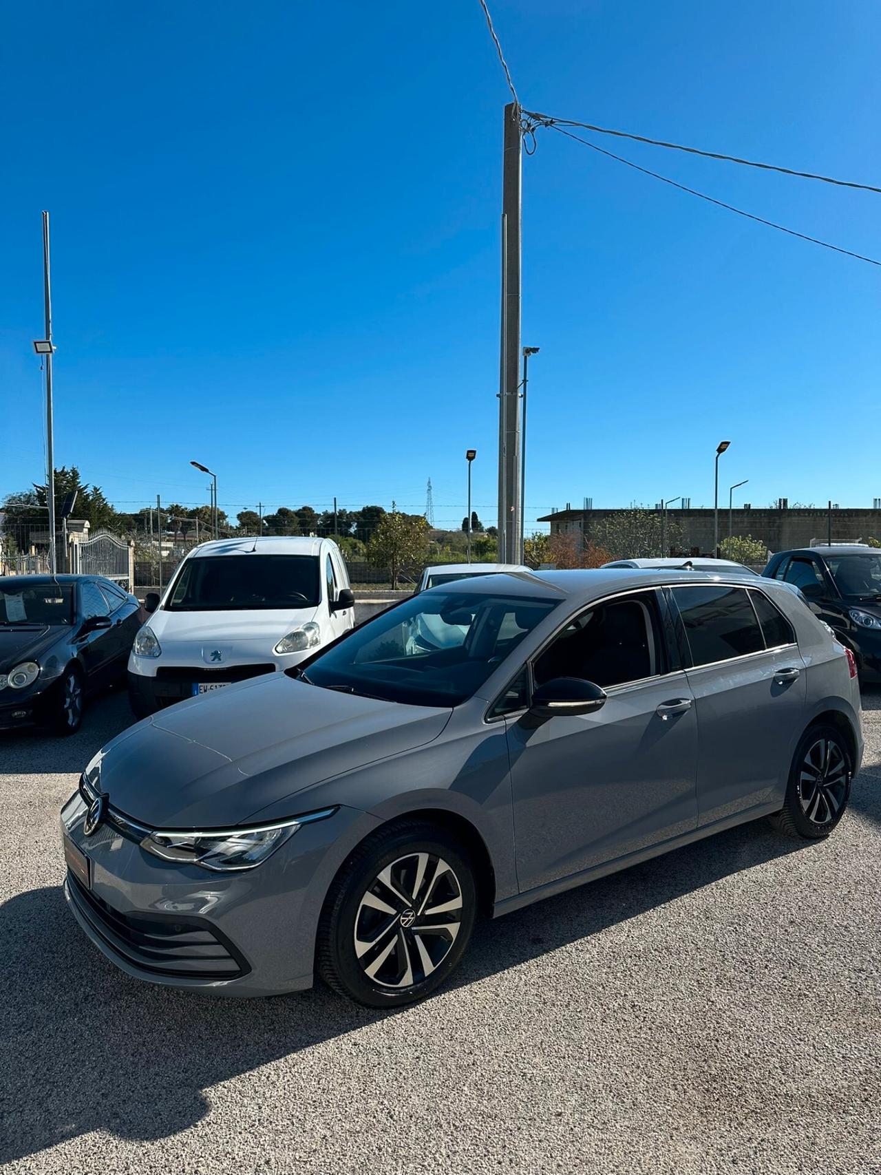 Volkswagen Golf VIII 2.0 TDI DSG UNITED