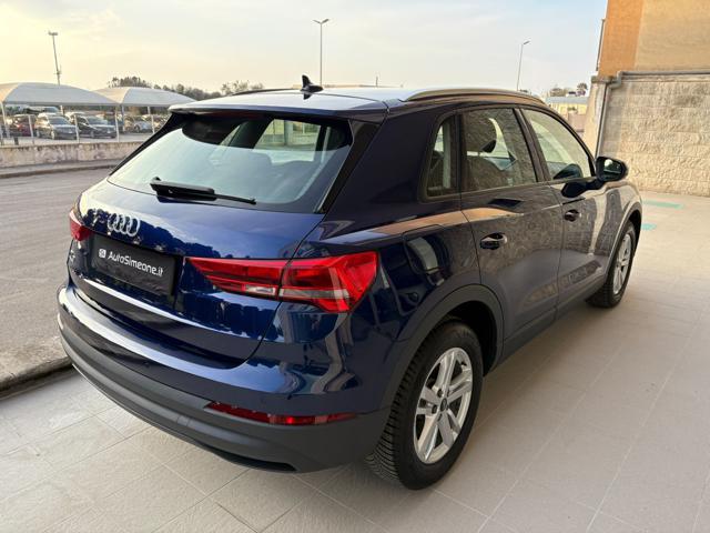 AUDI Q3 35 2.0 TDI S tronic Business COCKPIT