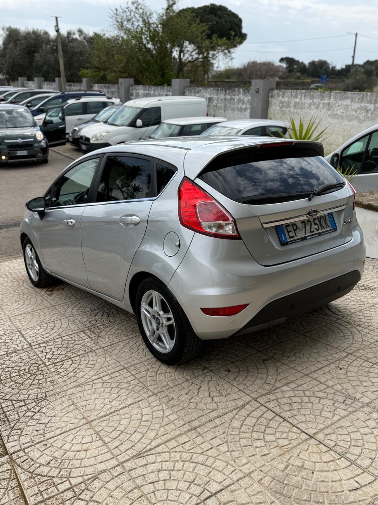 Ford Fiesta 1.5 TDCi 75CV 5 porte Titanium