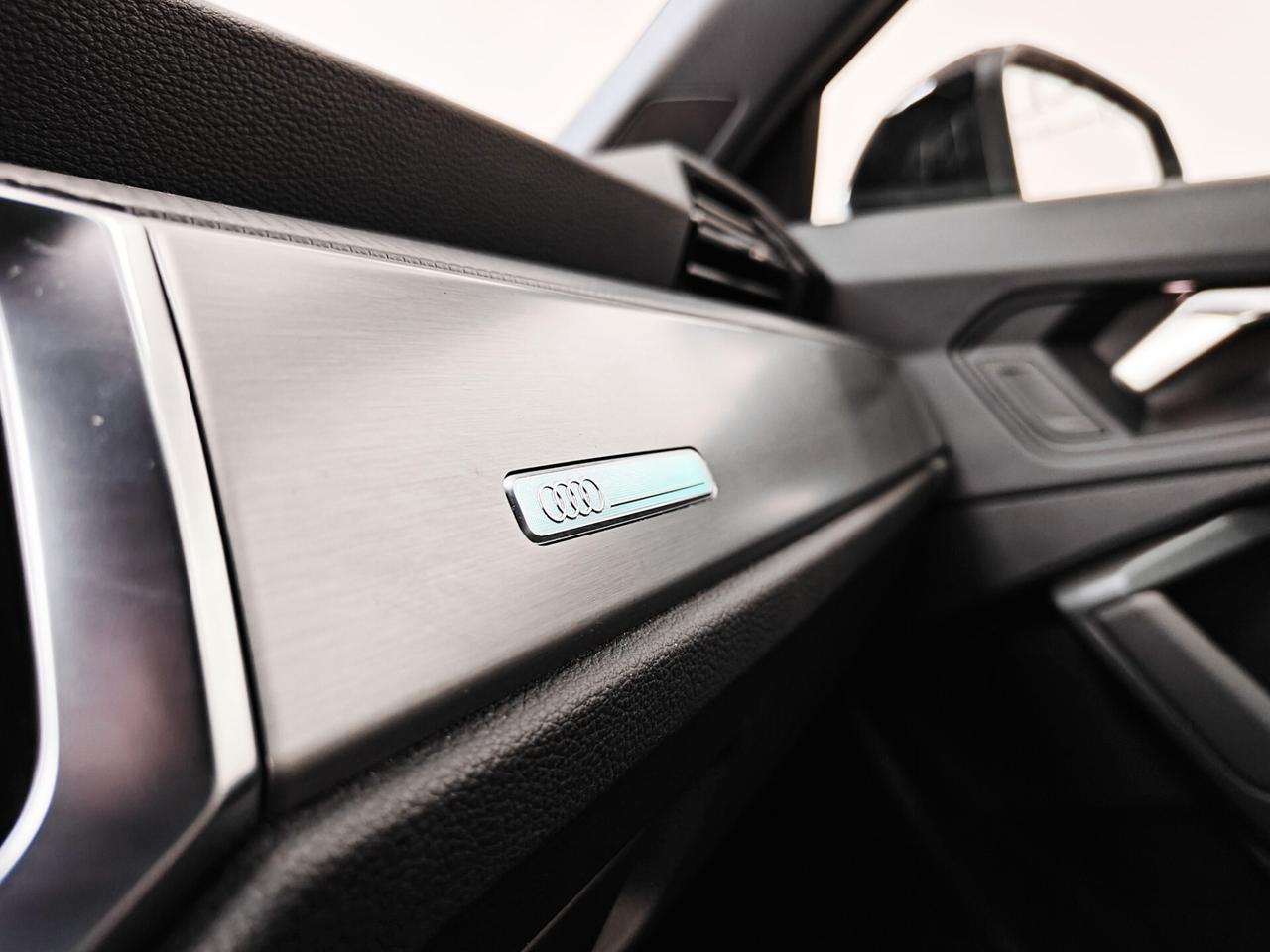 Audi Q3 SPB 35 TDI S tronic Identity Black S-Line