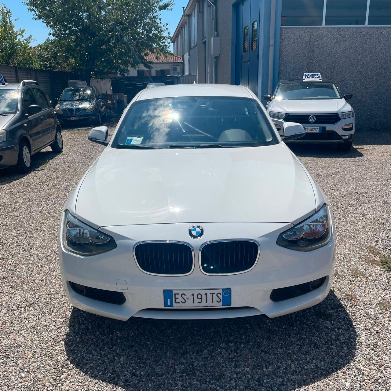 Bmw 114 114i 3p. Joy