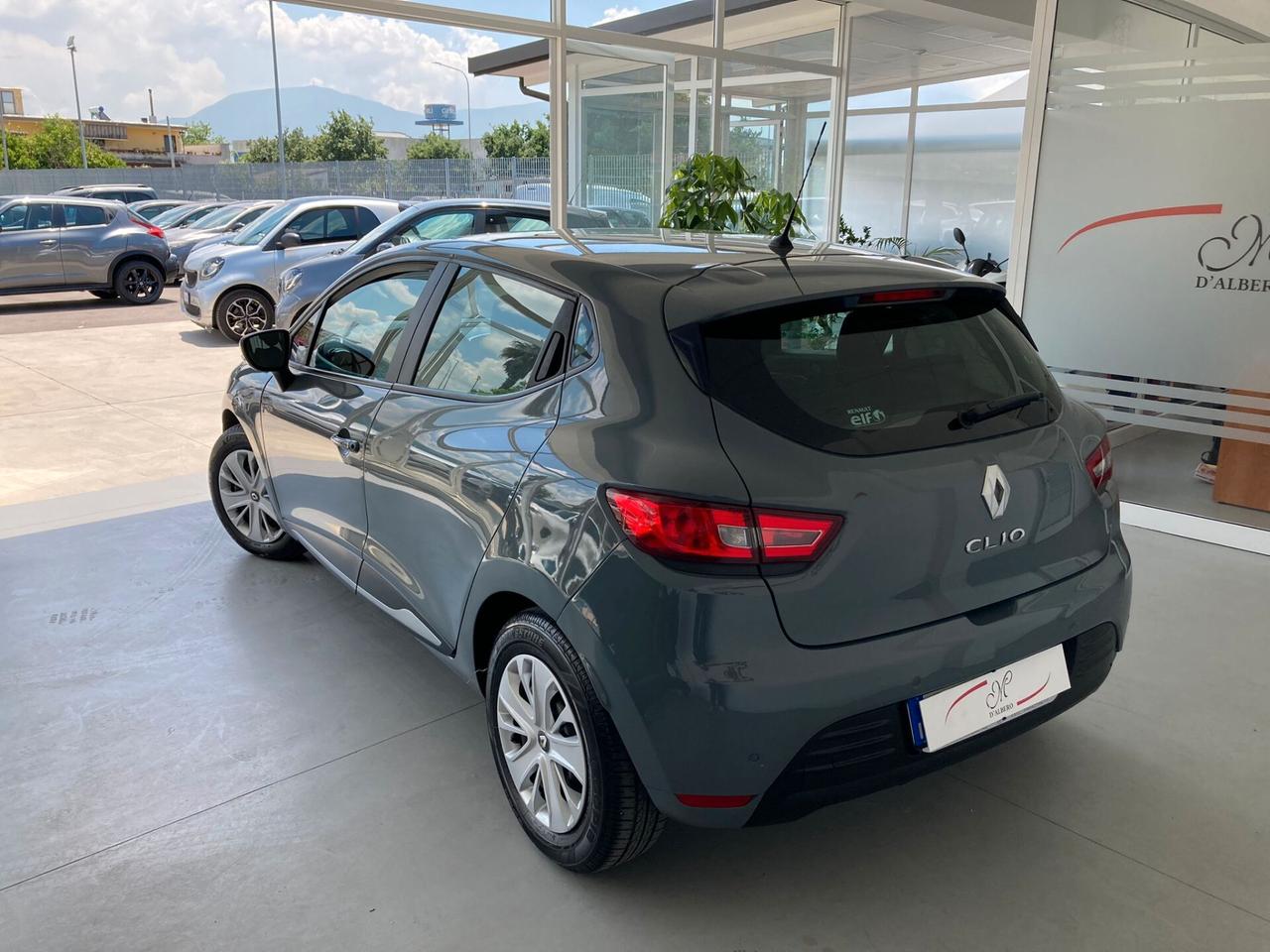 Renault Clio TCe 12V 90 CV 5 porte Moschino Zen