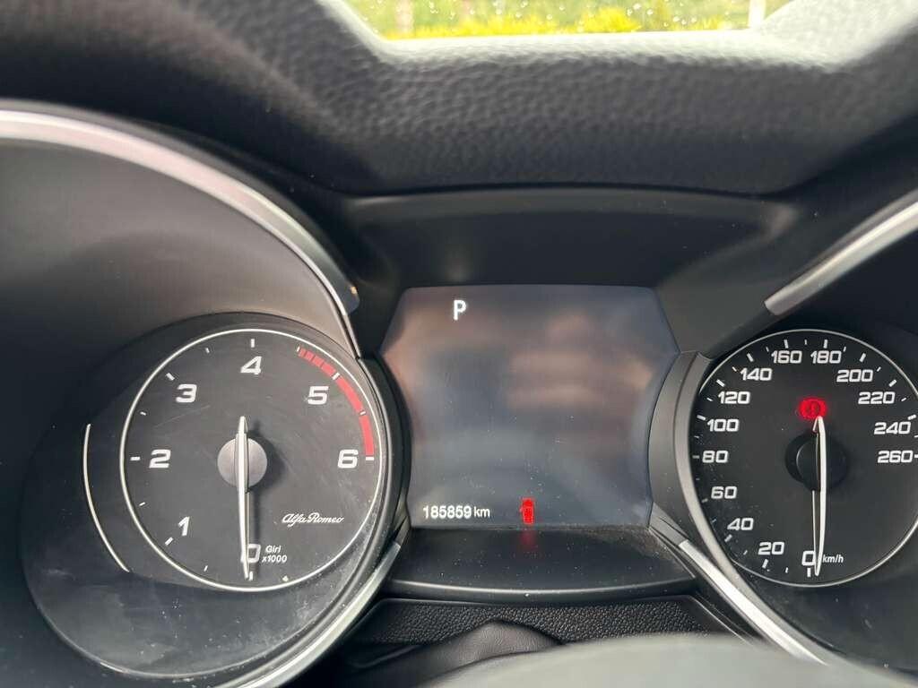 Alfa Romeo Stelvio 2.2 Turbodiesel 210 CV AT8 Q4 2017 / KM 185.000 Tua a solo 148 Euro al mese
