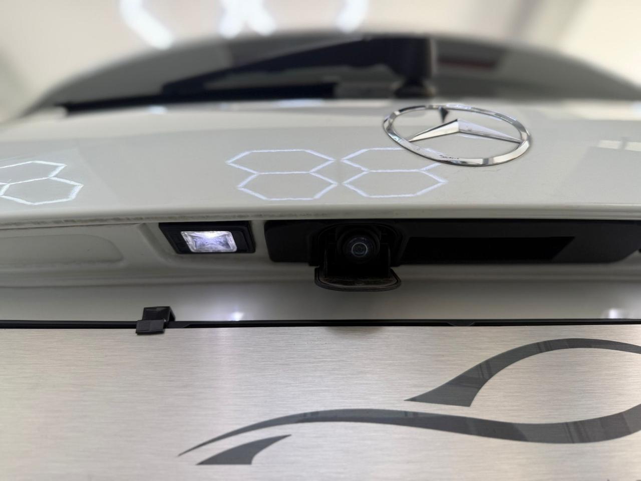 Mercedes-benz A 180d Premium