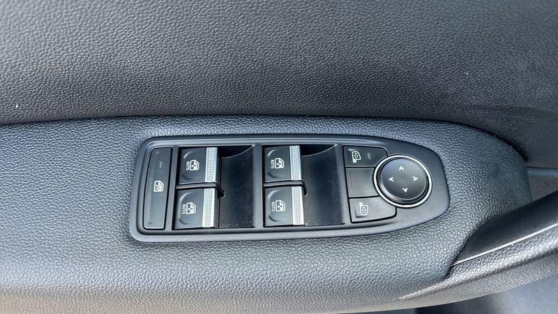 Renault Captur II 2019 1.6 E-TECH Hybrid Techno Fast Track Auto 14