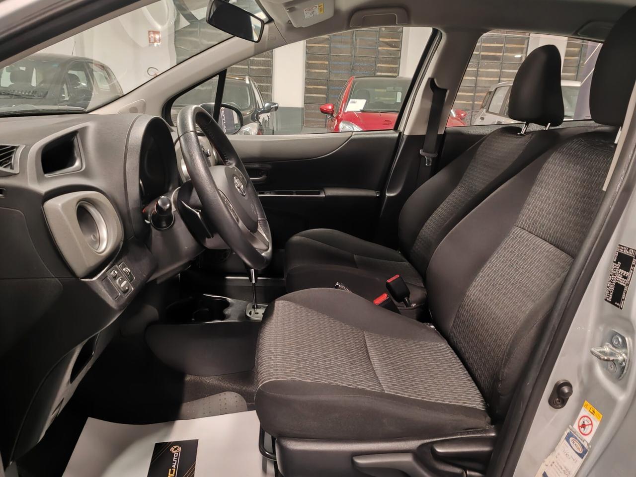 Toyota Yaris 1.3 5 porte Lounge