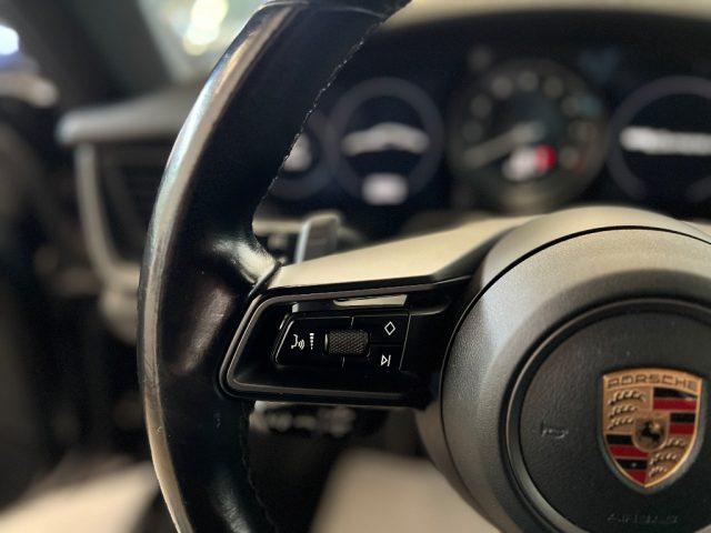 PORSCHE 911 Carrera 4 //TOTAL BLACK//