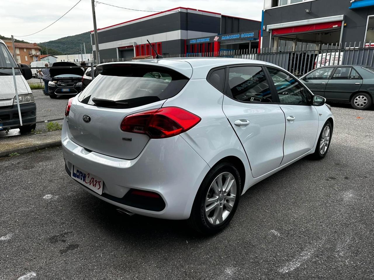 Kia Ceed cee'd 1.6 CRDi 110 CV 5 porte Cool