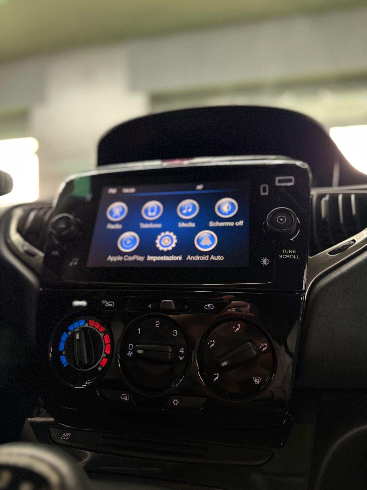 Lancia Ypsilon 1.0 Hybrid Ecochic Gold