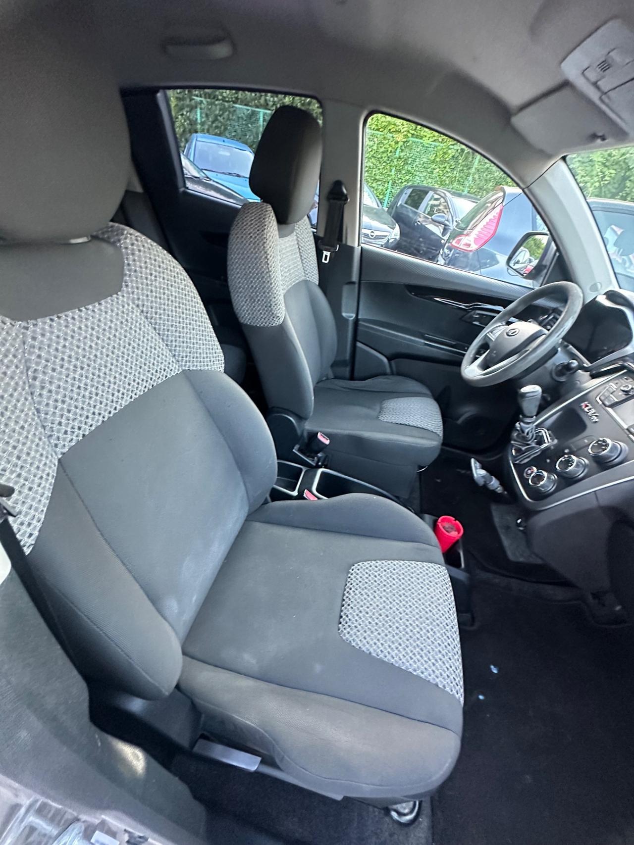Mahindra KUV100 1.2 VVT M-Bifuel(GPL) K8